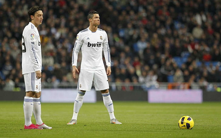 Cristiano Ronaldo Real Madrid Free Kick, celebrity, celebrities, HD wallpaper