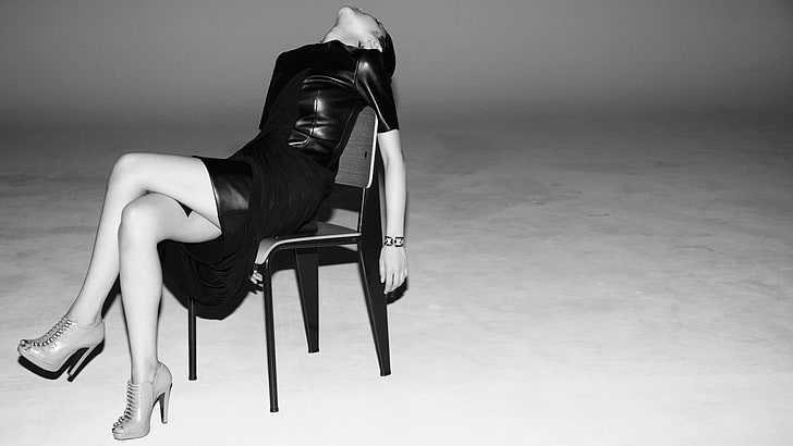 black leather padded rolling armchair, monochrome, model, looking up, HD wallpaper