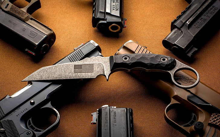 Guns And Knife Background, black folding knife, War & Army, HD wallpaper
