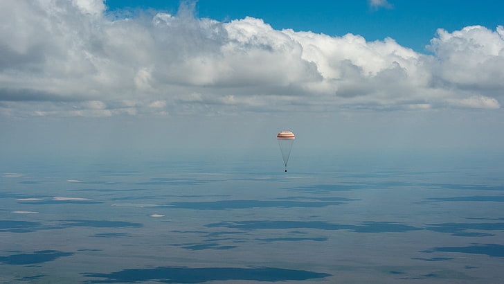Roscosmos, NASA, Soyuz, parachutes, cloud - sky, beauty in nature, HD wallpaper
