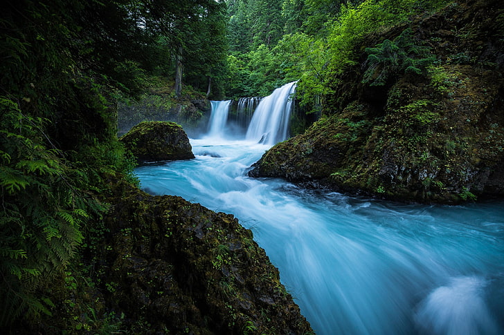 Hình nền HD thác nước 4k là lựa chọn tuyệt vời cho những người yêu thích phong cảnh thiên nhiên. Những hình ảnh này sẽ kích thích trí tưởng tượng của bạn và mang lại cảm giác yên bình và thư thái cho không gian làm việc của bạn.