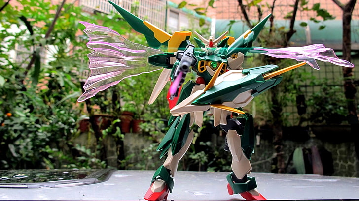 multicolored Gundam action figure, Gunpla, Gundam Build Fighters