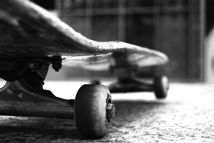 black skateboard, skateboarding, wheels, ground, board games, HD wallpaper