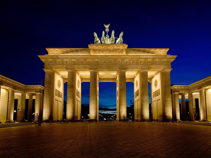 beige concrete building, architecture, city, Berlin, night, architectural column, HD wallpaper