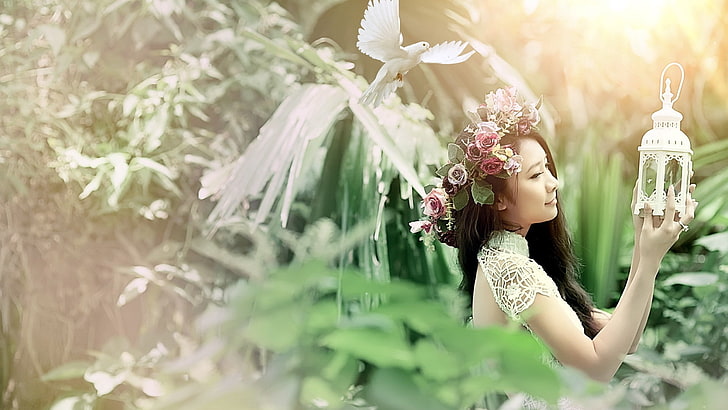 Asian, lantern, dove, wreaths, netted, young adult, plant, young women