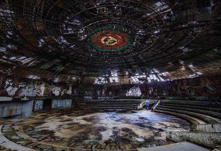 abandoned, bulgaria, buzludzha, like an abandoned flying saucer