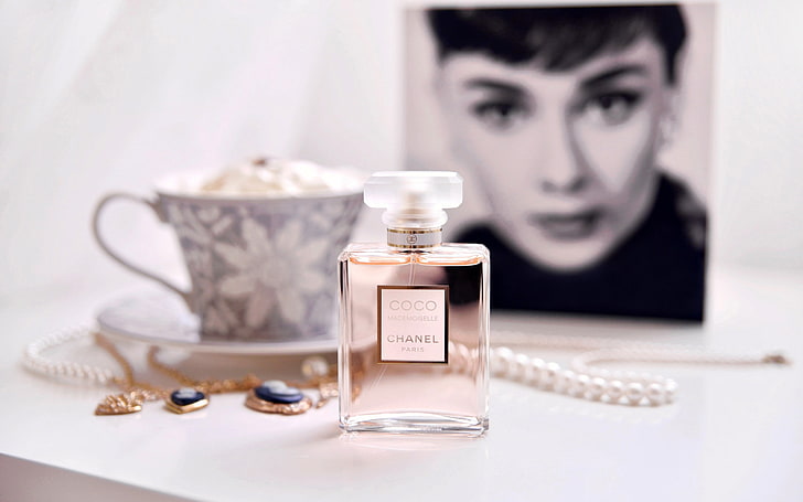 Chanel Coco Mademoiselle-Brand Desktop Wallpaper, clear glass perfume bottle