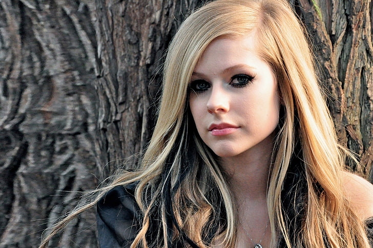 Avril Lavigne, blonde, singer, portrait, eyeliner, hair, long hair, HD wallpaper