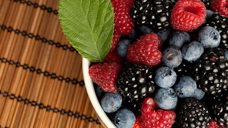 HD wallpaper: Berries, Plate, Raspberryblackberry, A bilberry, food and  drink | Wallpaper Flare