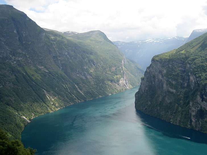 river between green dense mountain photography, mountains, boat