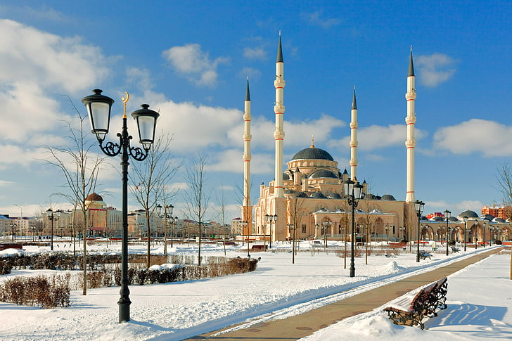 black lantern post, chechnya, mosque, snow, minaret, architecture, HD wallpaper