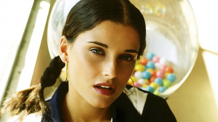 women's black and white collared top, nelly furtado, face, sunlight, HD wallpaper