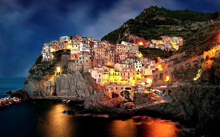 white houses, cityscape, Italy, reflection, coast, town, cliff