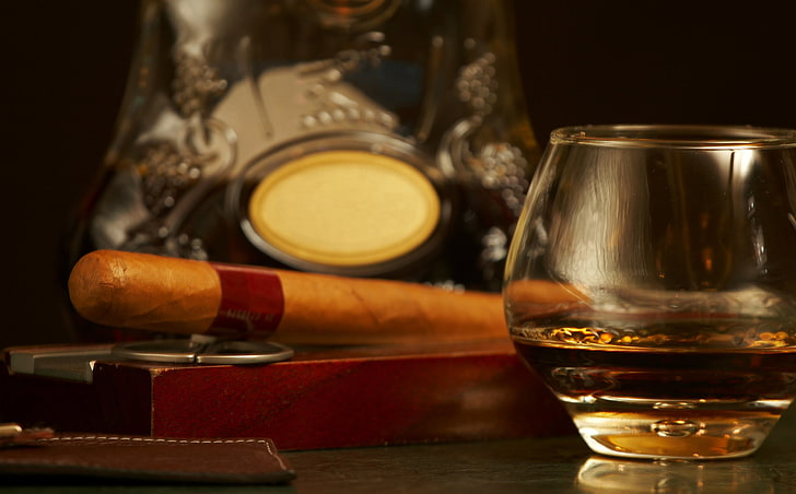 clear stemless brandy glass, glamour, bar, cigars, cognac, alcohol, HD wallpaper