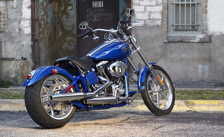 Harley Davidson FXCWC Rocker C 3, blue chopper motorcycle, Motorcycles