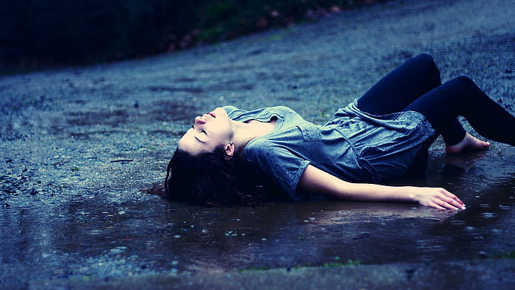 Young Girl lying in the Rain, hot babes and girls, HD wallpaper