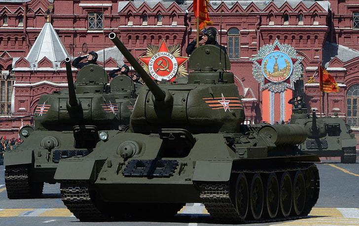 gray tank wallpaper, red square, Soviet, average, T-34-85, military, HD wallpaper