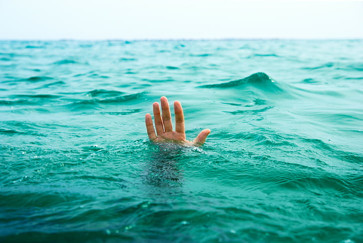 drown, hands