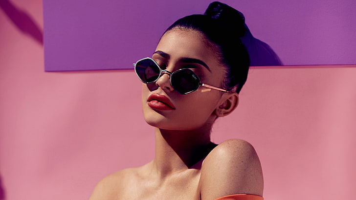 HD wallpaper: Kylie Jenner, 4K, Sunglasses, Purple Honey | Wallpaper Flare