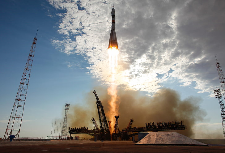 white racket, rocket, universe, Roscosmos, Baikonur Cosmodrome