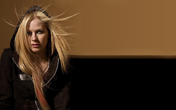 Hd Wallpaper Avril Lavigne Singer Blonde Women Hair Young Adult Long Hair Wallpaper Flare