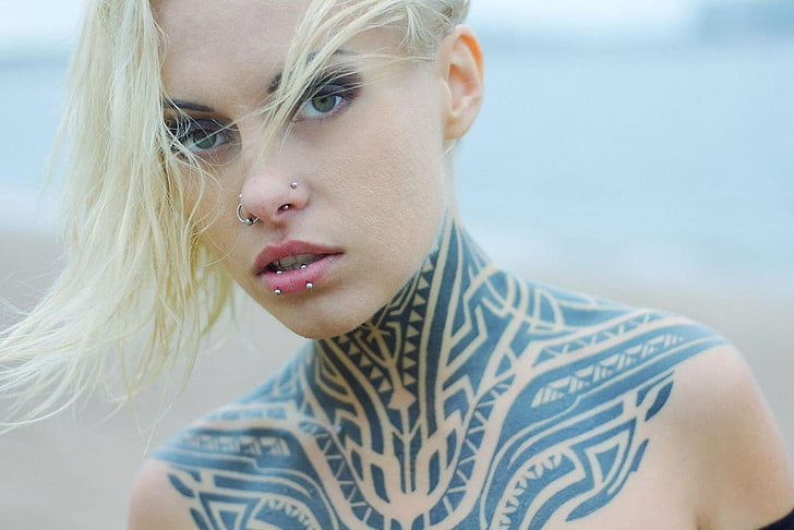 Teya Salat, women, women outdoors, blonde, green eyes, tattoo