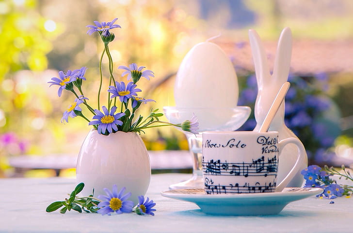 Vase flowers mug, blue petaled flowers in white ceramic vase