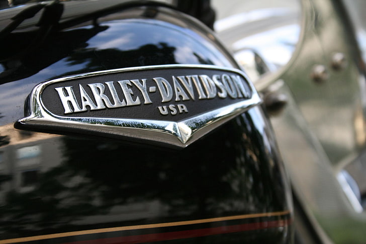 silver and black Harley-Davidson motorcycle, Harley Davidson