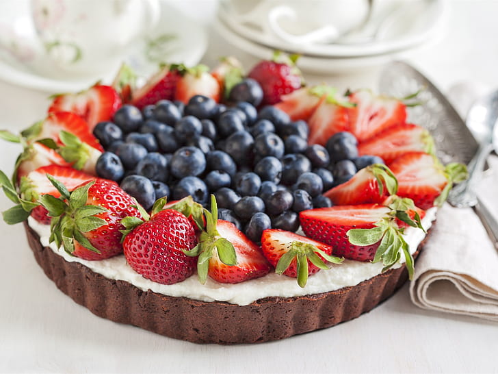 Chocolate cake, strawberries, blueberries, food, strawberry short cake, HD wallpaper