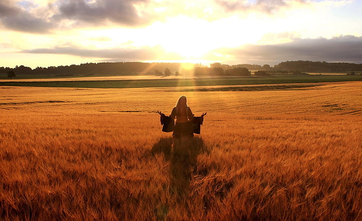 HD wallpaper: Happy Woman In Golden Wheat Field, women's gray crop-top,  Seasons | Wallpaper Flare