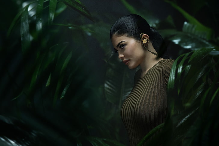 Kylie Jenner, one person, young adult, leaf, tree, looking, HD wallpaper