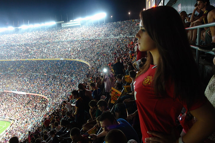 women's red shirt, woman in red jersey shirt standing on soccer field, HD wallpaper