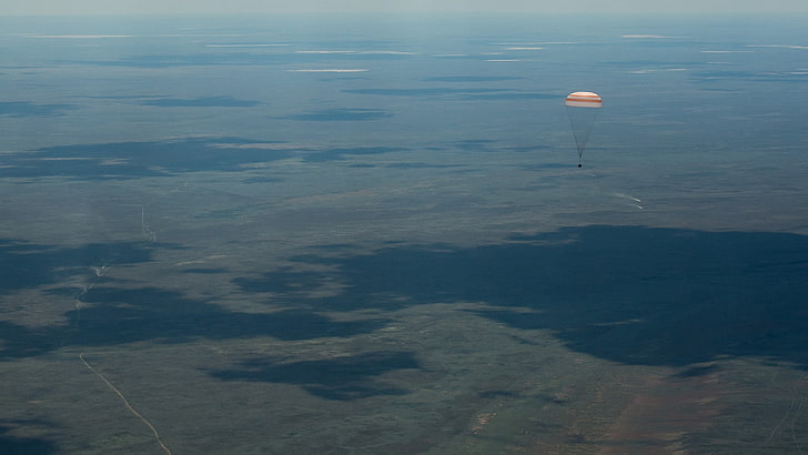 Roscosmos, NASA, Soyuz, parachutes, water, nature, sea, beauty in nature, HD wallpaper