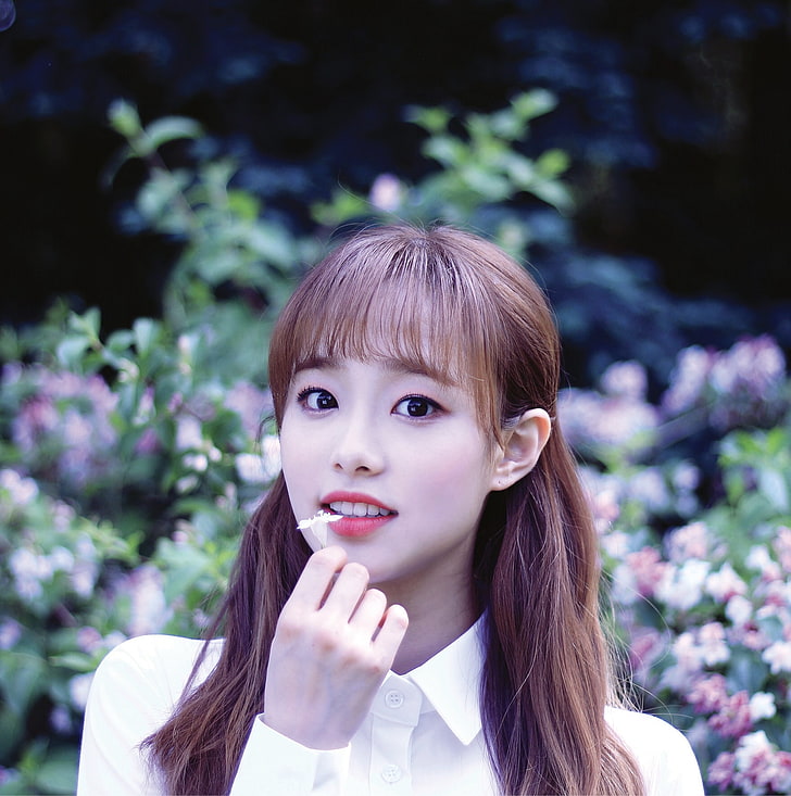 LOONA, K-pop, Chuu, women, Asian, portrait, hairstyle, one person