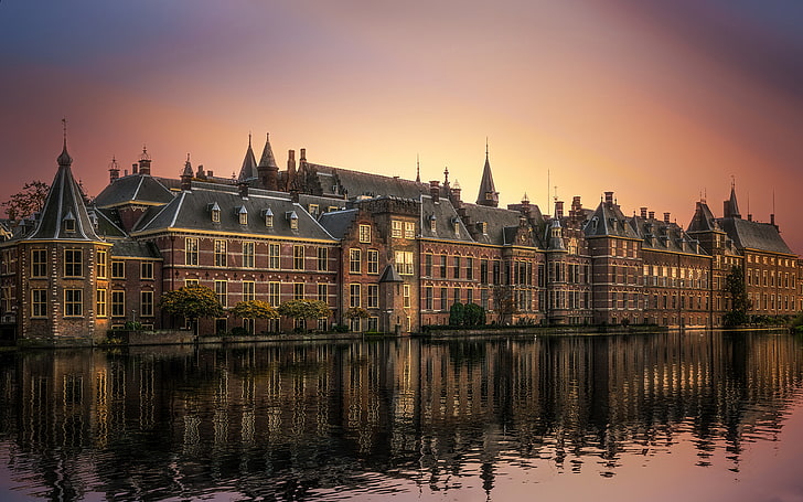 Sunset Binnenhof Is A Complex Of Buildings In The City Center Of The Hague Netherlands Ultra Hd Wallpaper For Desktop Mobile Phones And Laptops 3840×2400