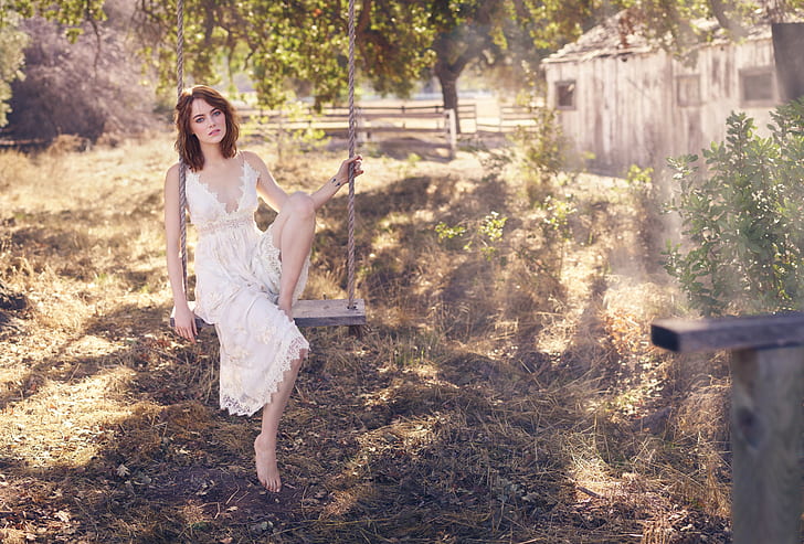 Emma Stone, actress, women outdoors, barefoot
