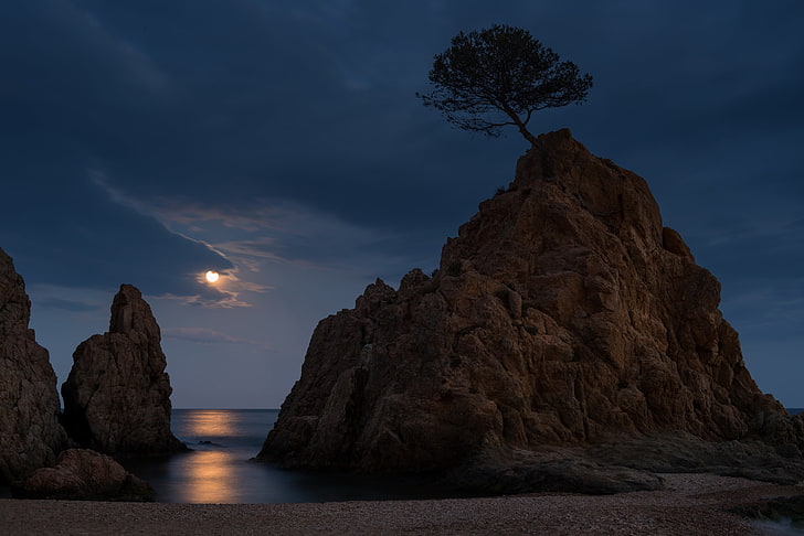 night, moonlight, Spain, Costa Brava, Tossa de Mar, sky, rock, HD wallpaper