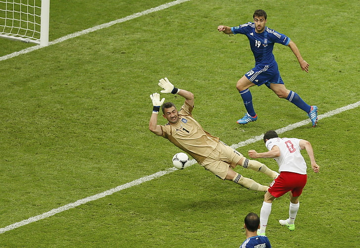 HD wallpaper: Germany, Football, Sami Khedira, EURO 2012, Germany national team - Wallpaper Flare