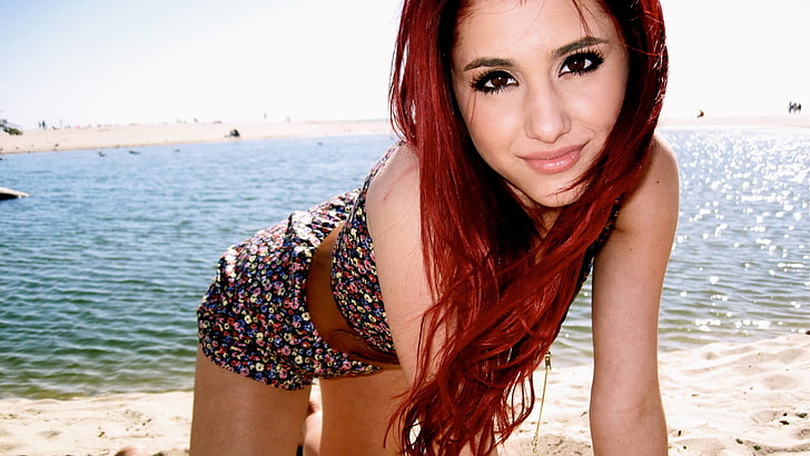 women's multicolored crop top and bottoms, redhead, Ariana Grande, HD wallpaper