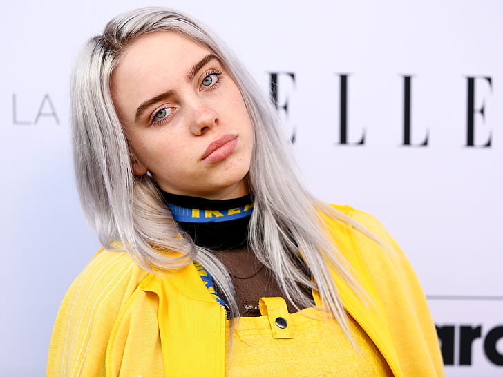 Billie Eilish's blue hair and outfit at the 2019 American Music Awards - wide 3