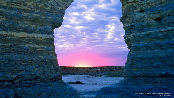 Keyhole Arch at Dawn, Monument Rocks, Kansas, North America, HD wallpaper
