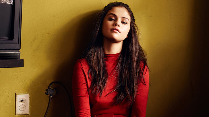 woman wearing red turtle-neck long-sleeved shirt, Selena Gomez