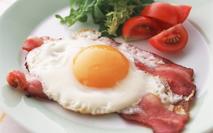 sunny side up with meat and tomatoes, egg, bacon, fried eggs, HD wallpaper
