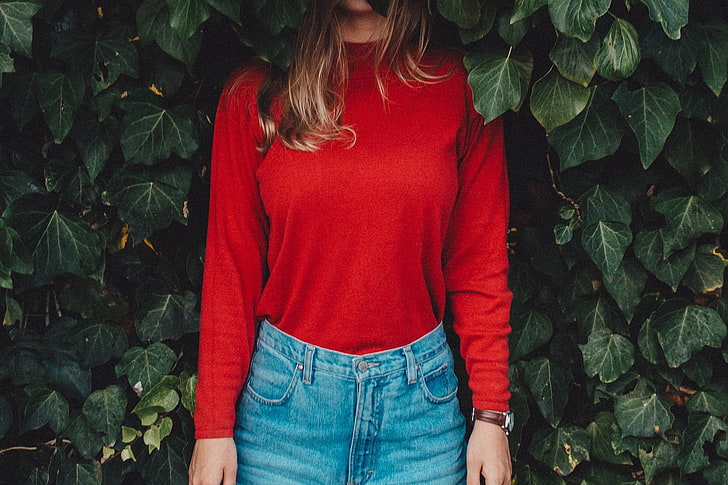 red, jeans, women, one person, real people, casual clothing