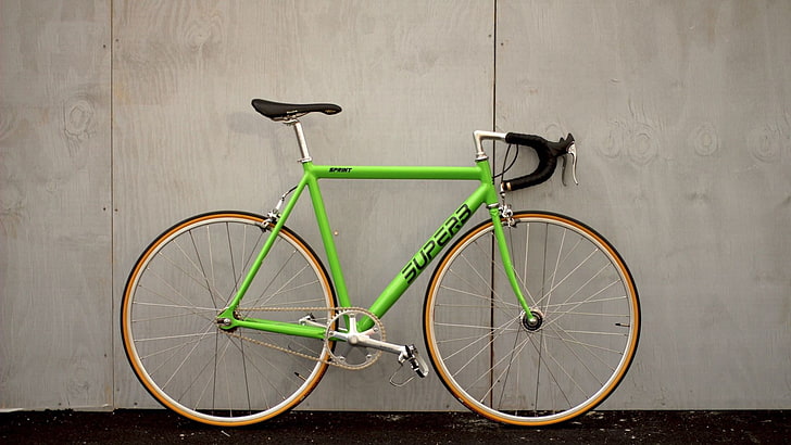 green Superb racing bicycle, bike, style, sport, street, wall HD wallpaper