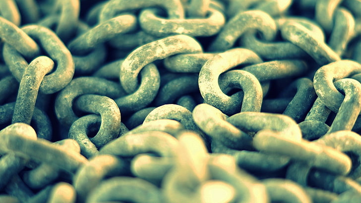 chains, metal, selective focus, full frame, large group of objects