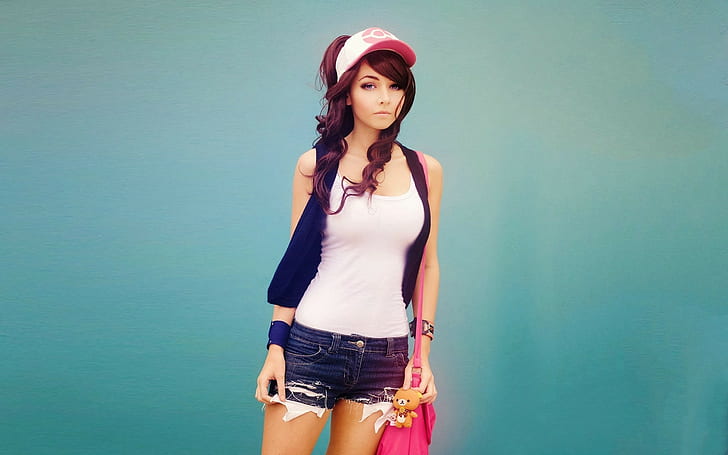 beethy amy thunderbolt, young adult, standing, one person, casual clothing