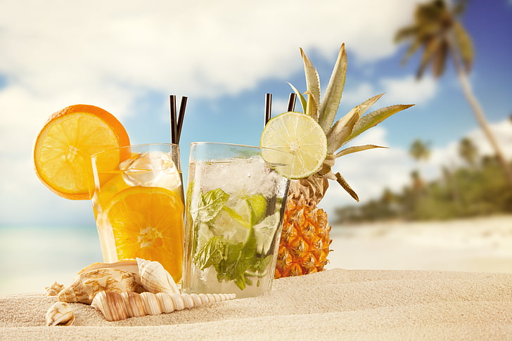 two clear drinking glasses, sea, beach, cocktail, summer, fruit, HD wallpaper