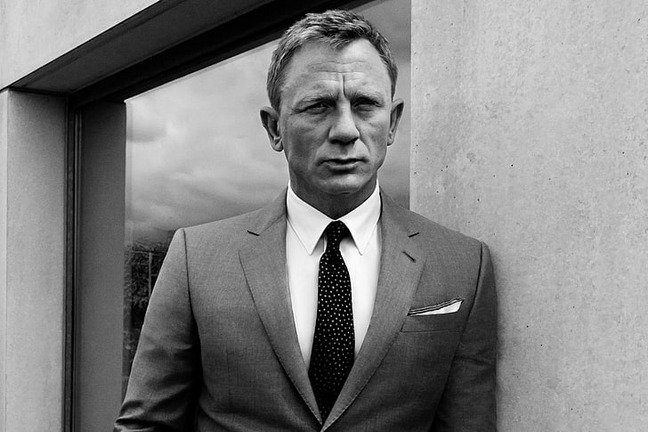 men's black suit jacket, James Bond, Daniel Craig, one person
