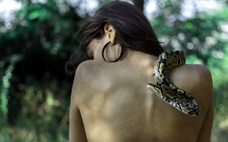 snake, women, model, rear view, one person, focus on foreground